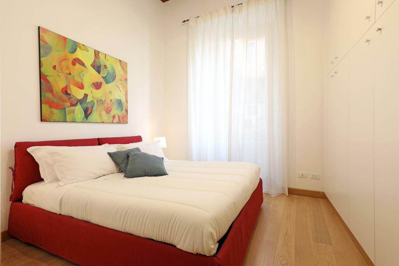 Croce 77 Central Apartment Rom