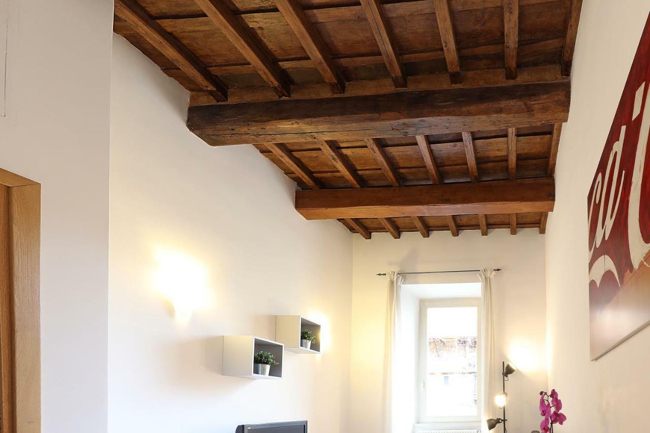 Croce 77 Central Apartment